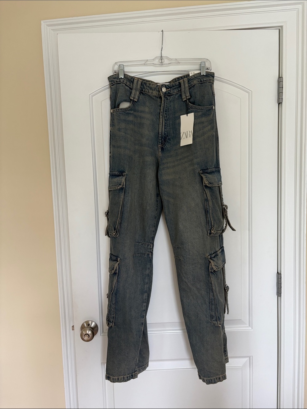 Zara Dark Gray Cargo Pants with Side Pockets